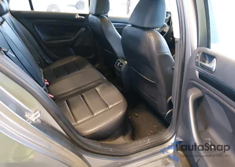 2011 Volkswagen Jetta Sportwagen 2.0L Tdi from USA, damaged, VIN 3VWPL7AJXBM719128